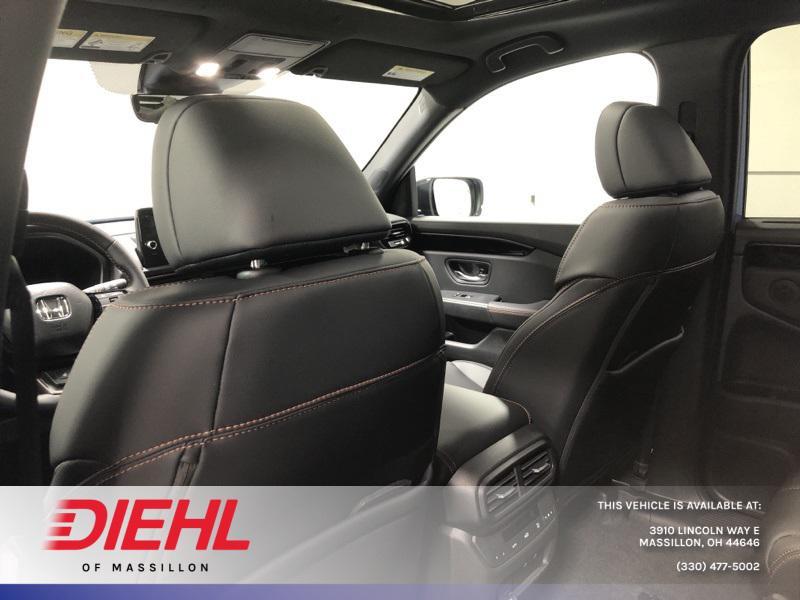 new 2025 Honda Pilot car, priced at $48,314