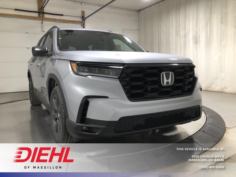 new 2025 Honda Pilot car, priced at $43,795
