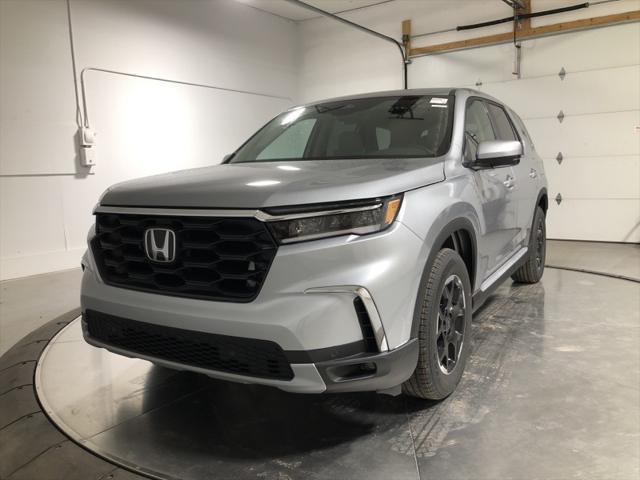 new 2025 Honda Pilot car, priced at $46,421