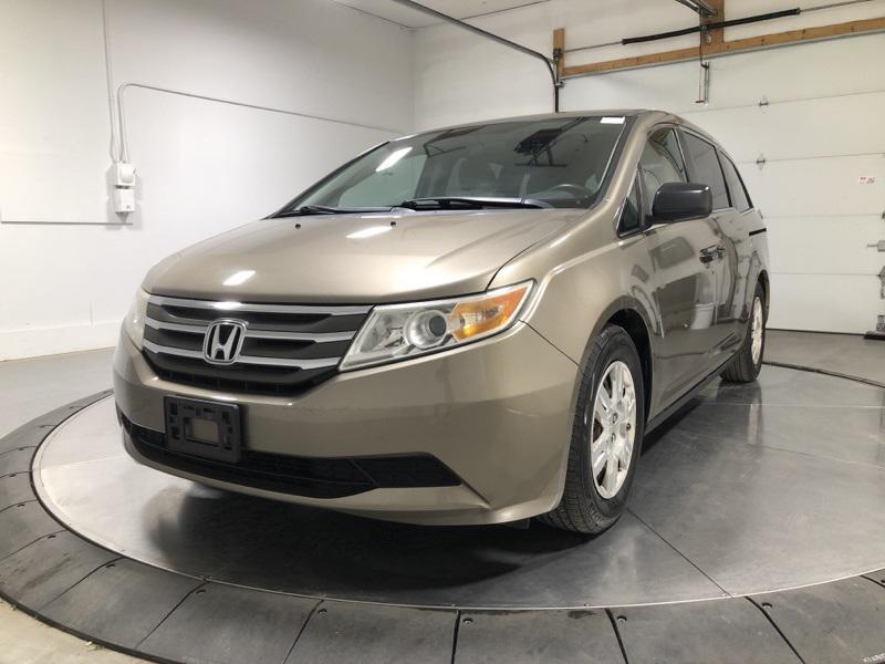 used 2013 Honda Odyssey car, priced at $6,000