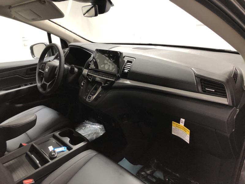 new 2026 Honda Odyssey car, priced at $44,290
