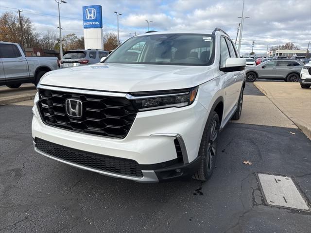 new 2025 Honda Pilot car, priced at $51,450