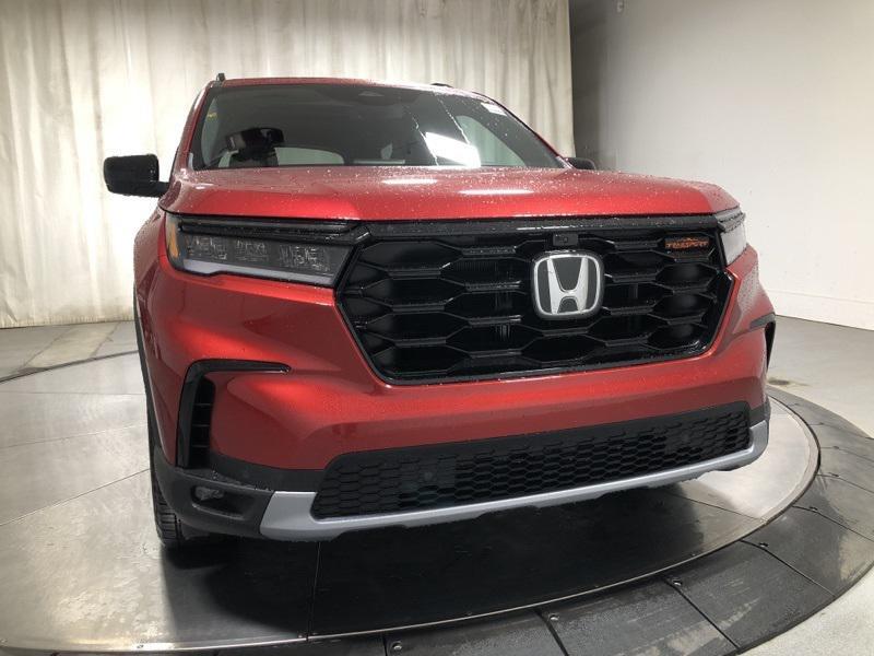 new 2025 Honda Pilot car, priced at $51,350