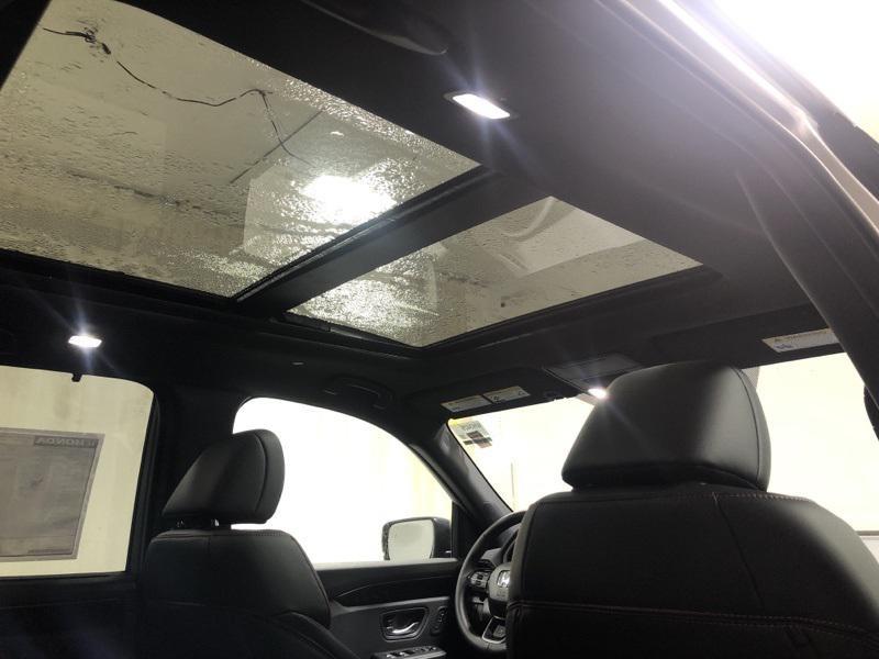 new 2025 Honda Pilot car, priced at $50,895