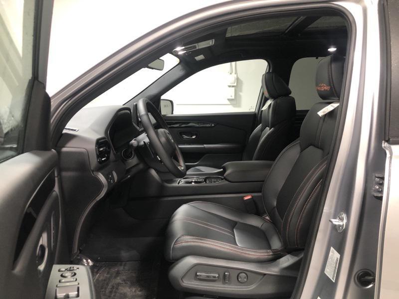 new 2025 Honda Pilot car, priced at $50,895