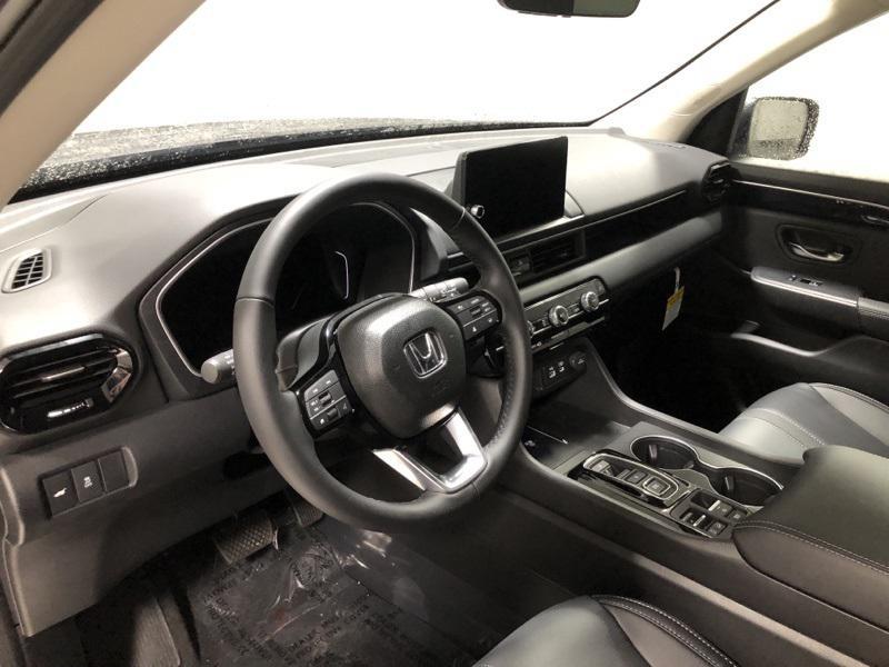 new 2025 Honda Pilot car, priced at $45,595