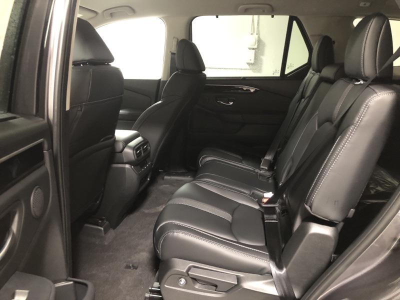 new 2025 Honda Pilot car, priced at $45,595