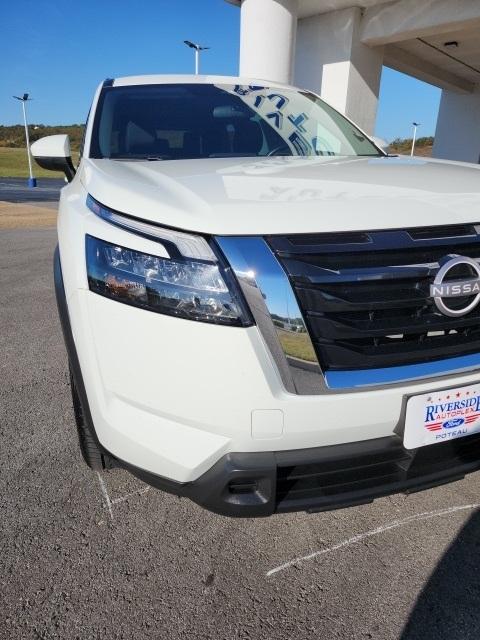 used 2025 Nissan Pathfinder car, priced at $33,999