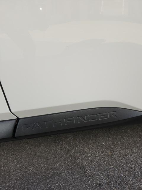 used 2025 Nissan Pathfinder car, priced at $33,999