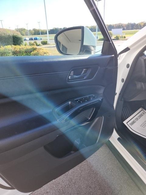 used 2025 Nissan Pathfinder car, priced at $33,999