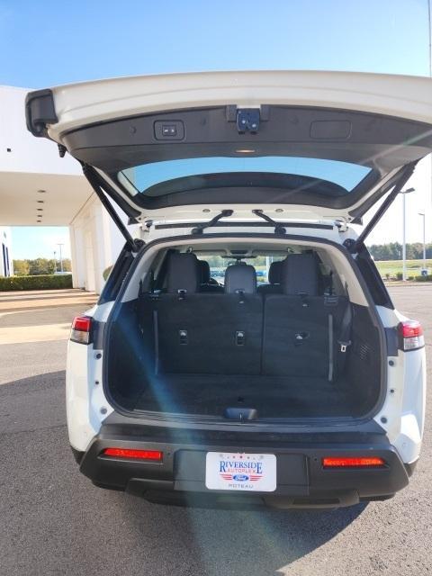 used 2025 Nissan Pathfinder car, priced at $33,999