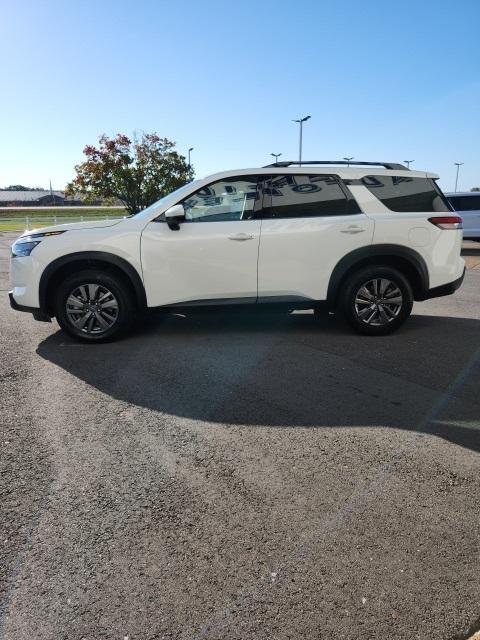 used 2025 Nissan Pathfinder car, priced at $33,999