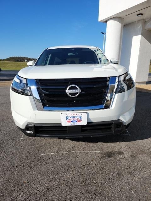 used 2025 Nissan Pathfinder car, priced at $33,999