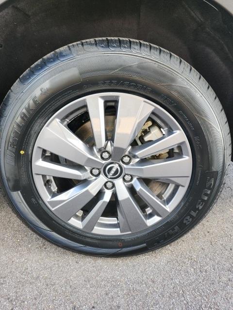 used 2025 Nissan Pathfinder car, priced at $33,999