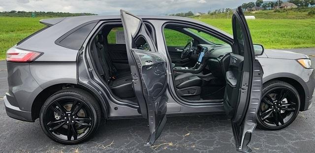 used 2024 Ford Edge car, priced at $36,000