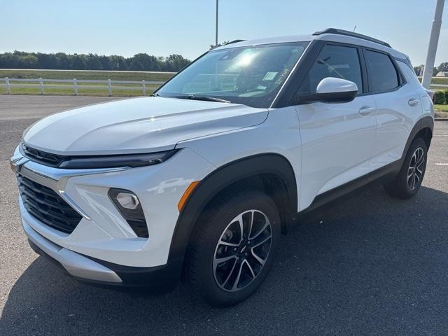used 2025 Chevrolet TrailBlazer car, priced at $22,999