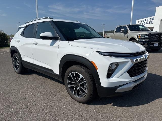used 2025 Chevrolet TrailBlazer car, priced at $22,999