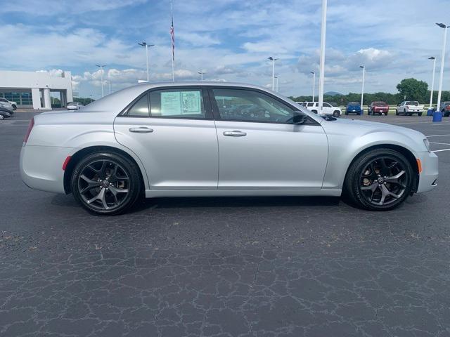 used 2022 Chrysler 300 car, priced at $25,999