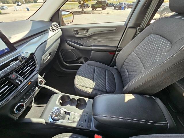 new 2025 Ford Escape car, priced at $25,675