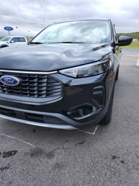 new 2025 Ford Escape car, priced at $26,902