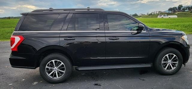 used 2021 Ford Expedition car, priced at $28,000