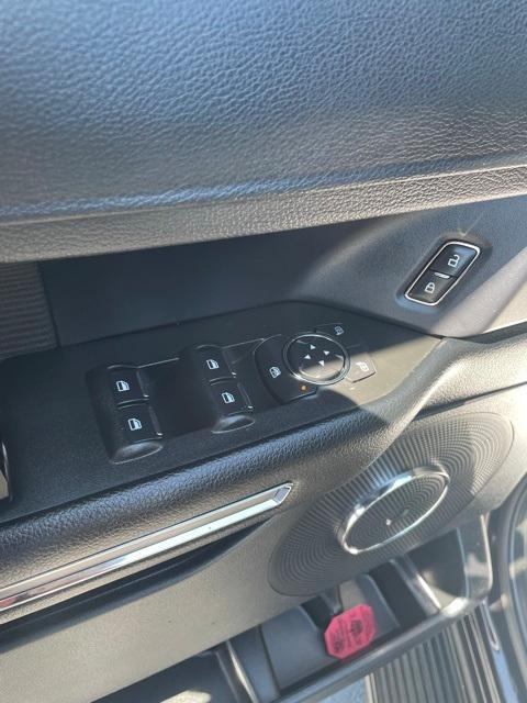 used 2021 Ford Expedition car, priced at $28,000