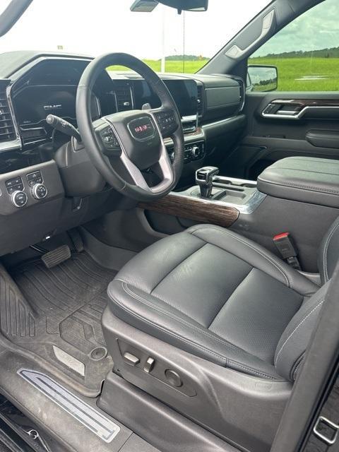 used 2023 GMC Sierra 1500 car, priced at $45,000