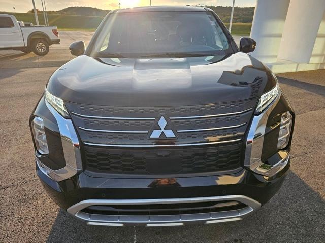 used 2024 Mitsubishi Outlander car, priced at $24,999