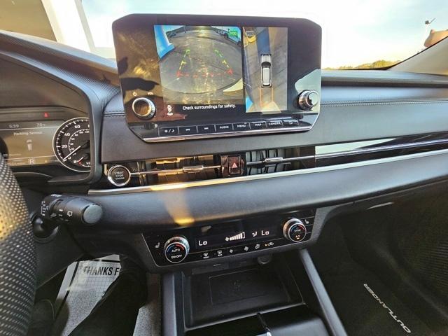 used 2024 Mitsubishi Outlander car, priced at $24,999