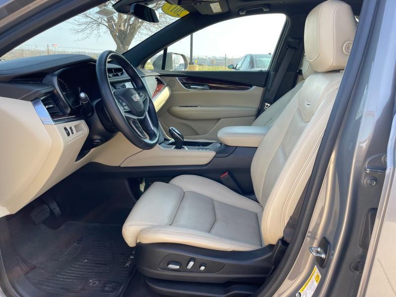 used 2017 Cadillac XT5 car, priced at $23,777