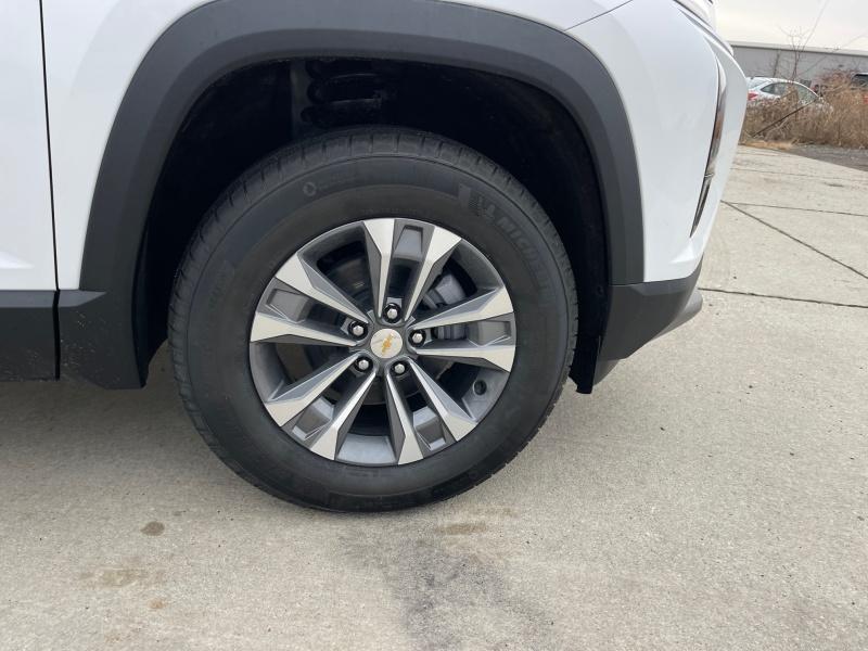 new 2025 Chevrolet Equinox car