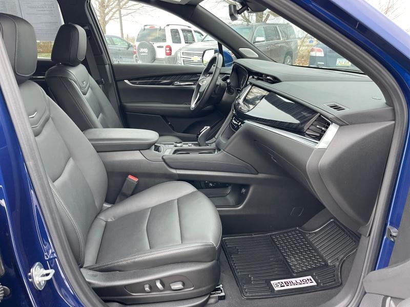 used 2024 Cadillac XT6 car, priced at $50,977