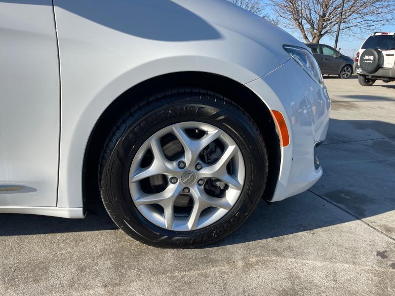 used 2020 Chrysler Pacifica car, priced at $25,970