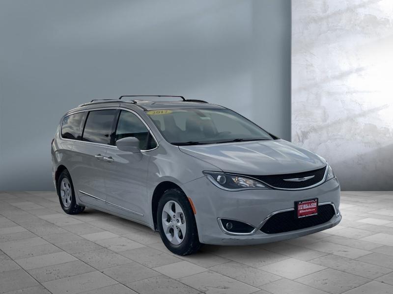 used 2017 Chrysler Pacifica car, priced at $13,400