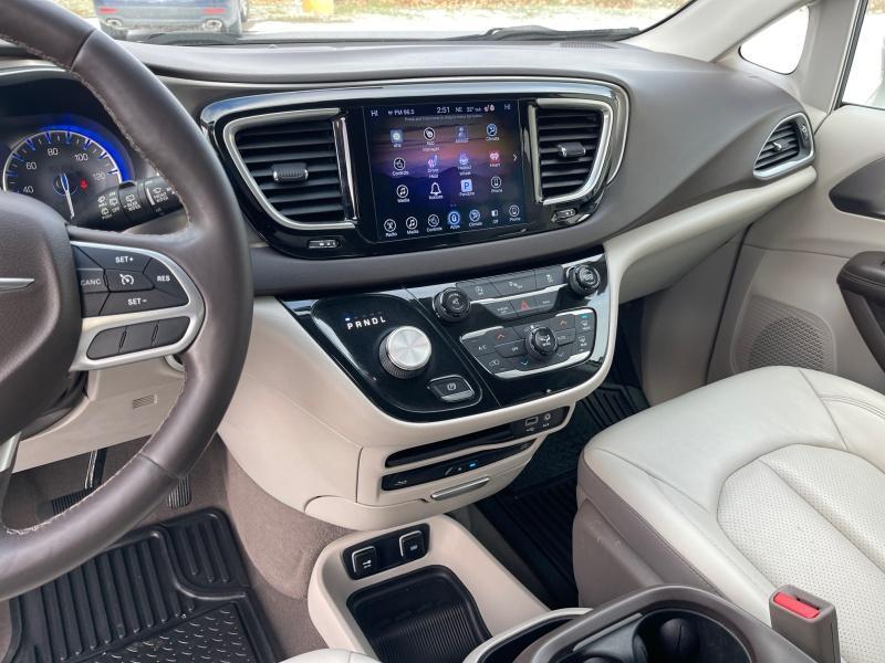 used 2017 Chrysler Pacifica car, priced at $13,400