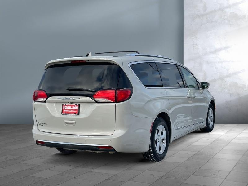 used 2017 Chrysler Pacifica car, priced at $13,400