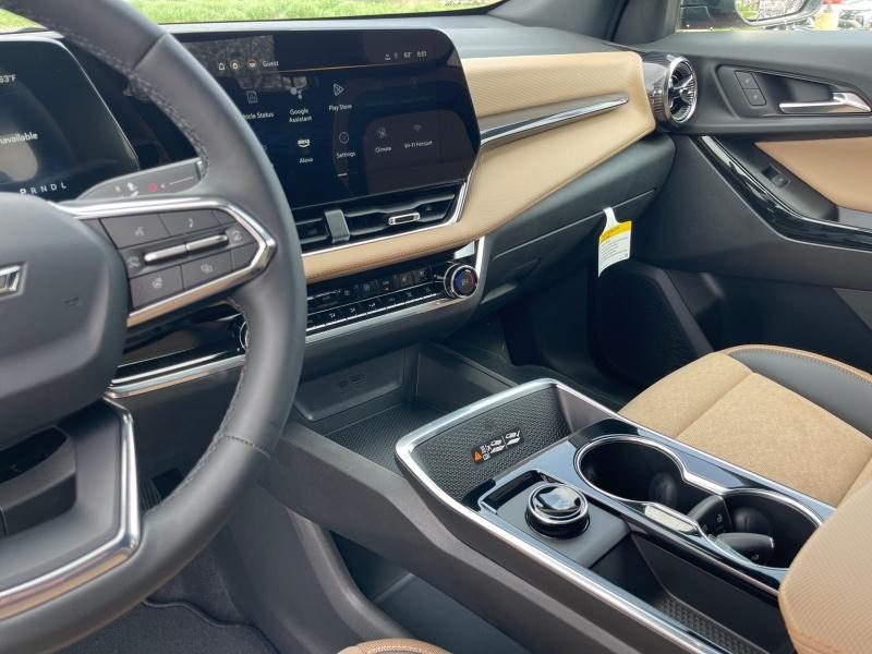 new 2025 Chevrolet Equinox car