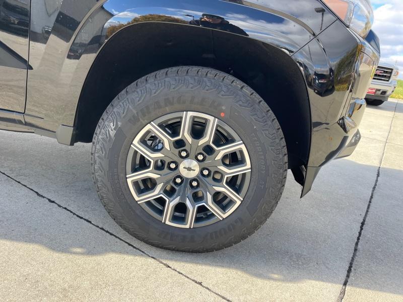 new 2024 Chevrolet Colorado car