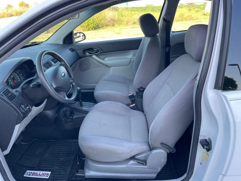 used 2007 Ford Focus car, priced at $5,900