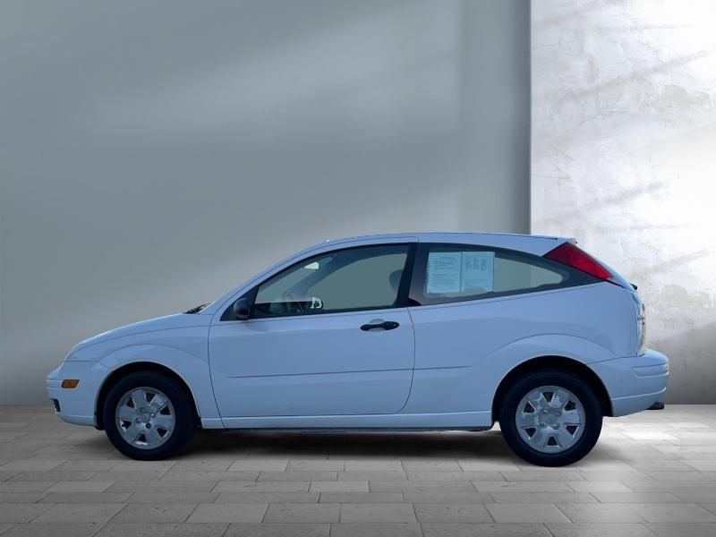 used 2007 Ford Focus car, priced at $5,900