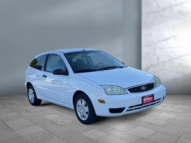 used 2007 Ford Focus car, priced at $5,900