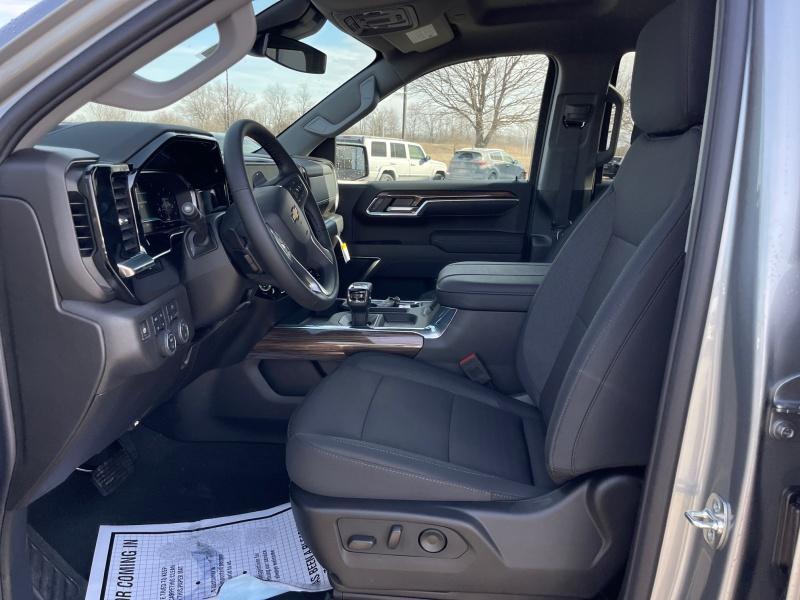 new 2025 Chevrolet Silverado 1500 car