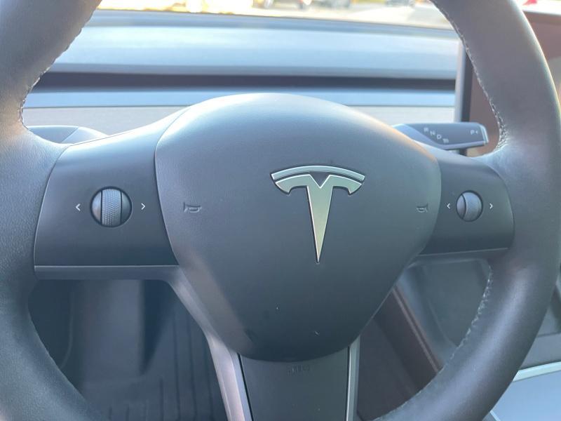 used 2023 Tesla Model 3 car