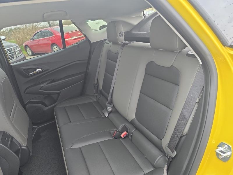 new 2025 Chevrolet Trax car