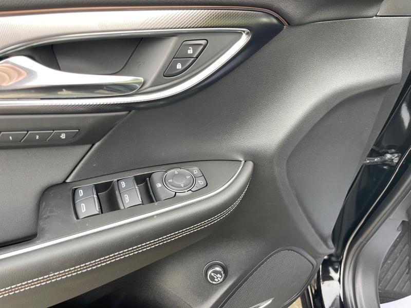 new 2025 Buick Envision car