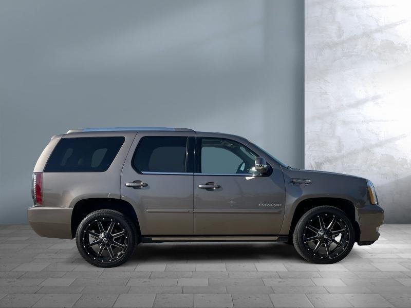 used 2013 Cadillac Escalade car, priced at $22,970