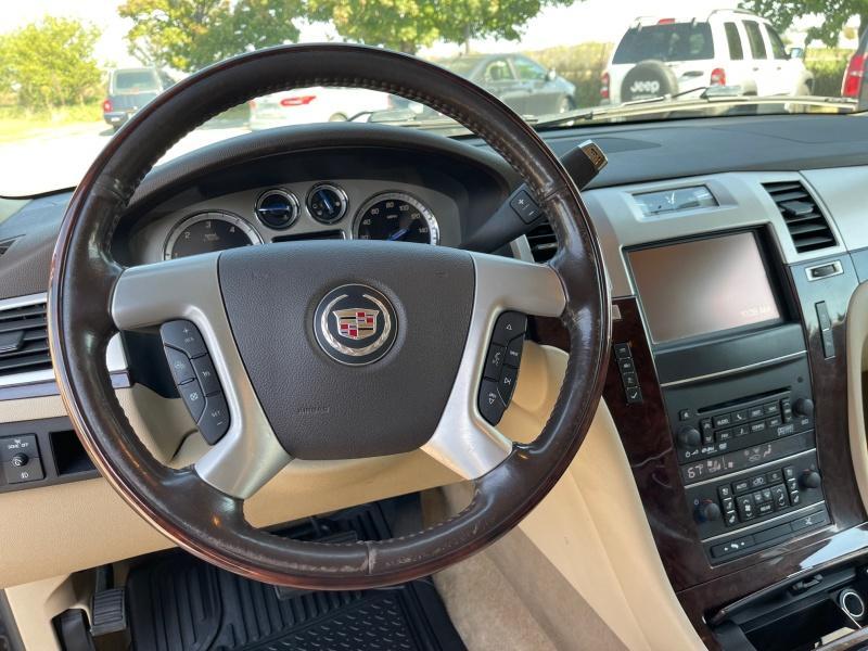 used 2013 Cadillac Escalade car, priced at $22,970