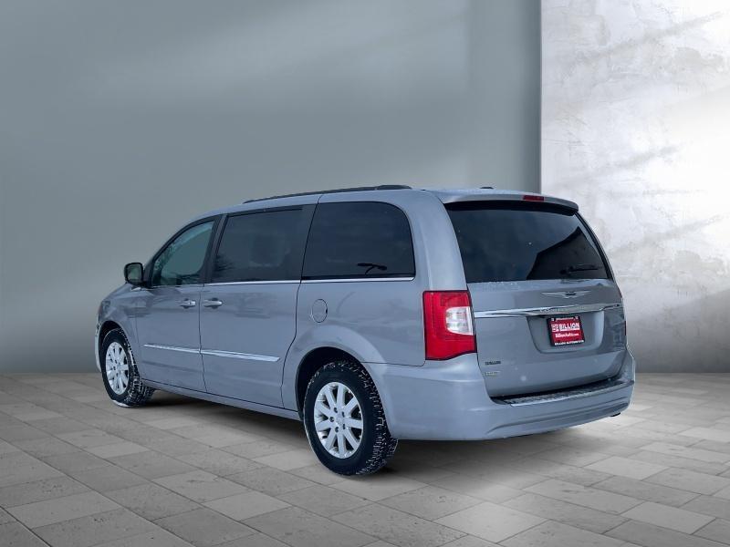 used 2015 Chrysler Town & Country car