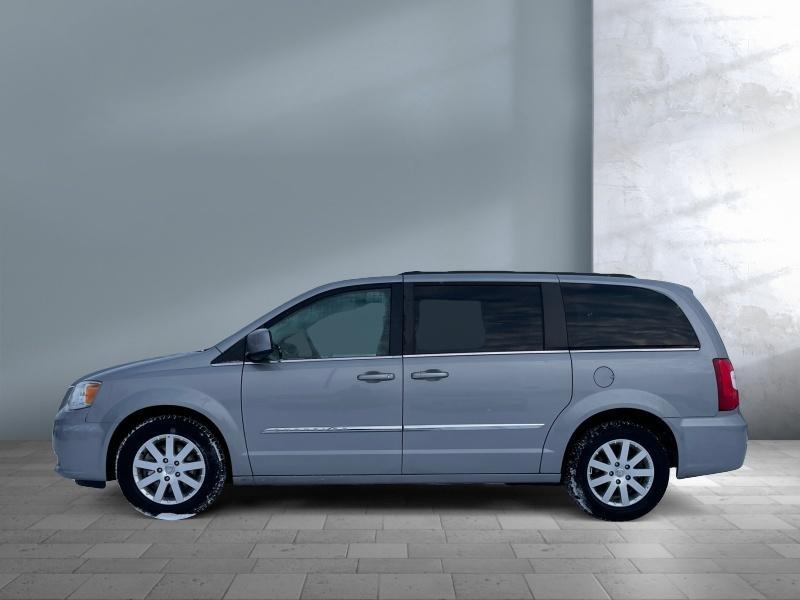 used 2015 Chrysler Town & Country car