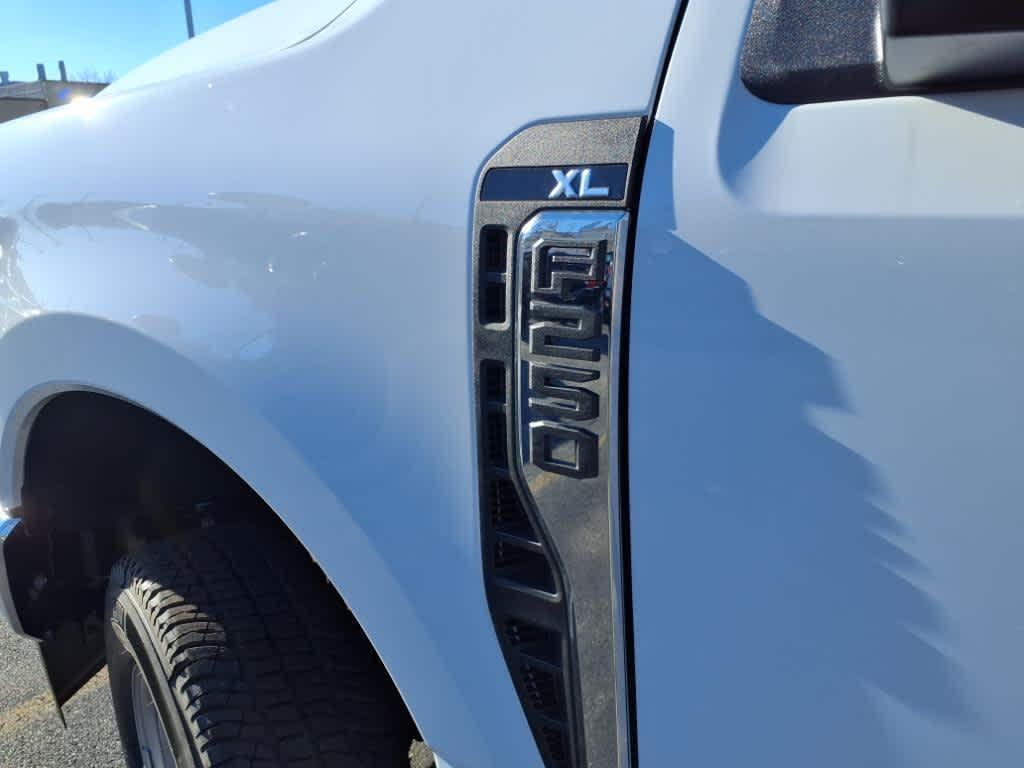 new 2024 Ford F-250 car, priced at $61,687